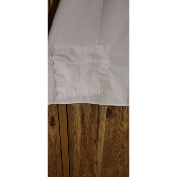 Wonder Flex white scrub top - Picture 5 of 6